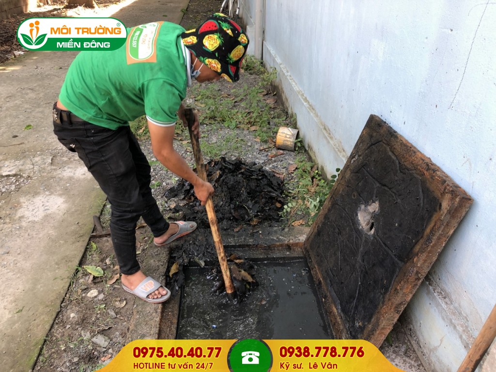 Nạo vét hố ga bệnh viện