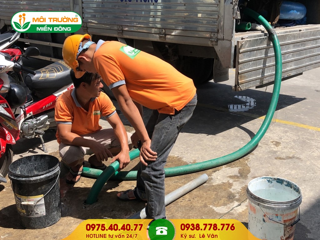 Hút hầm cầu toà nhà