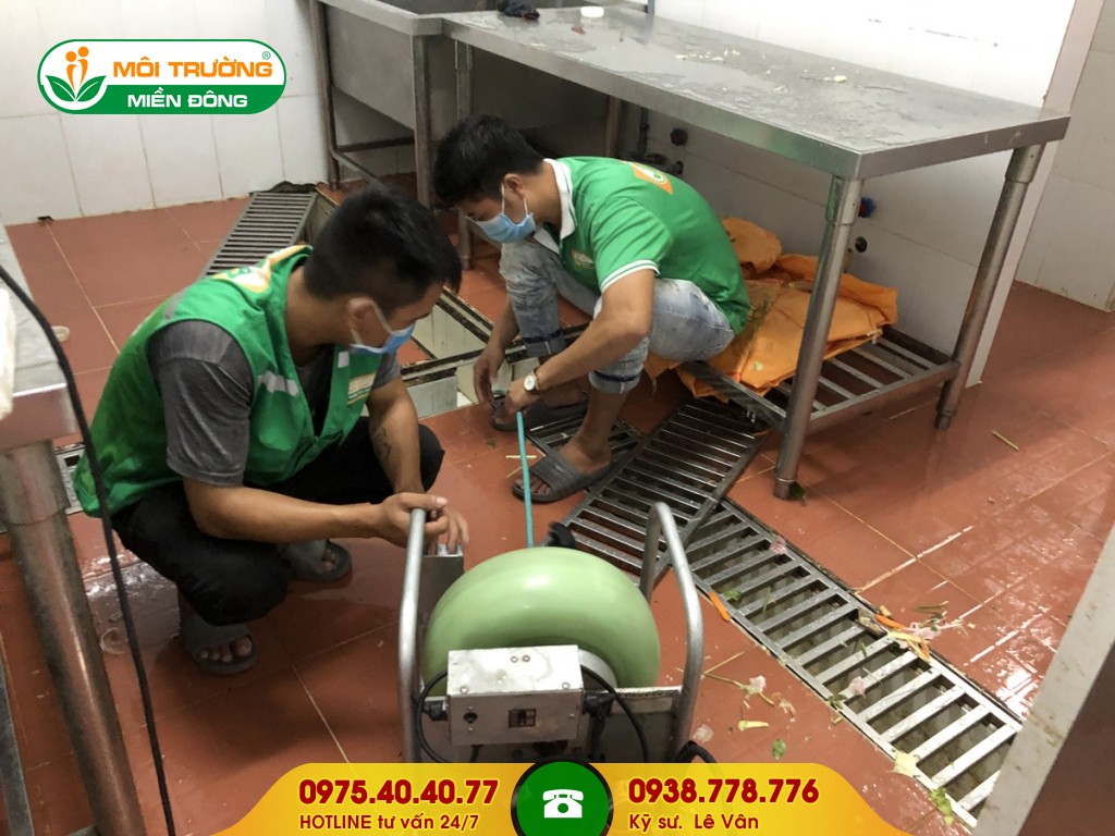 Vệ sinh đường ống thoát nước thải